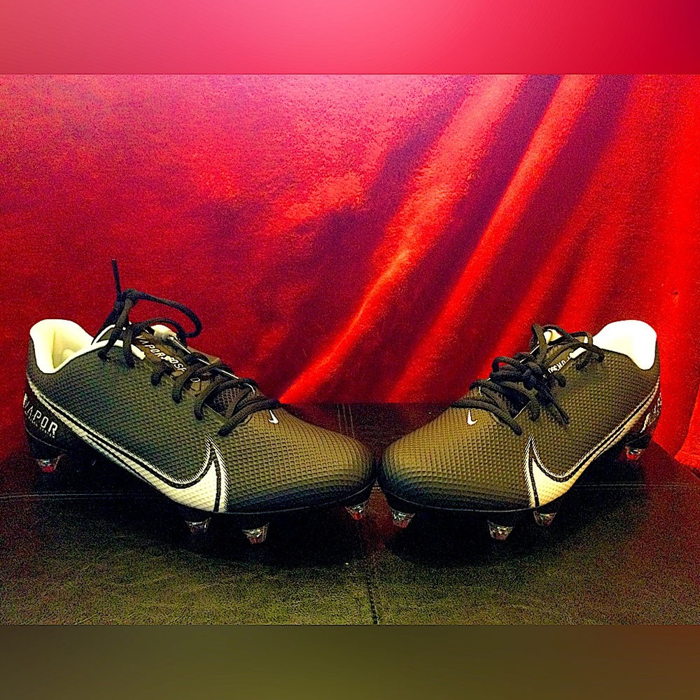 Nike Vapor Edge 360 Detachable football cleats size 12